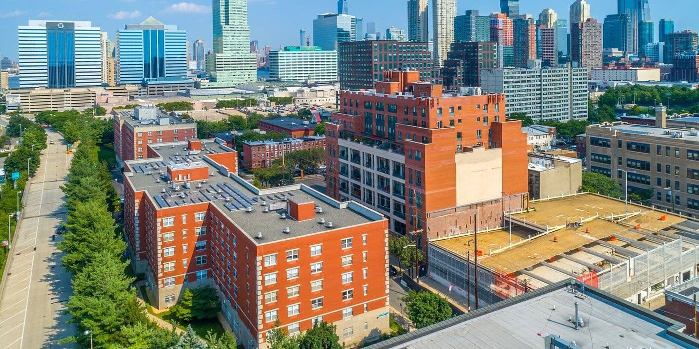 Lincoln House apartment building in Newport / Hamilton Park, Jersey City, NJ